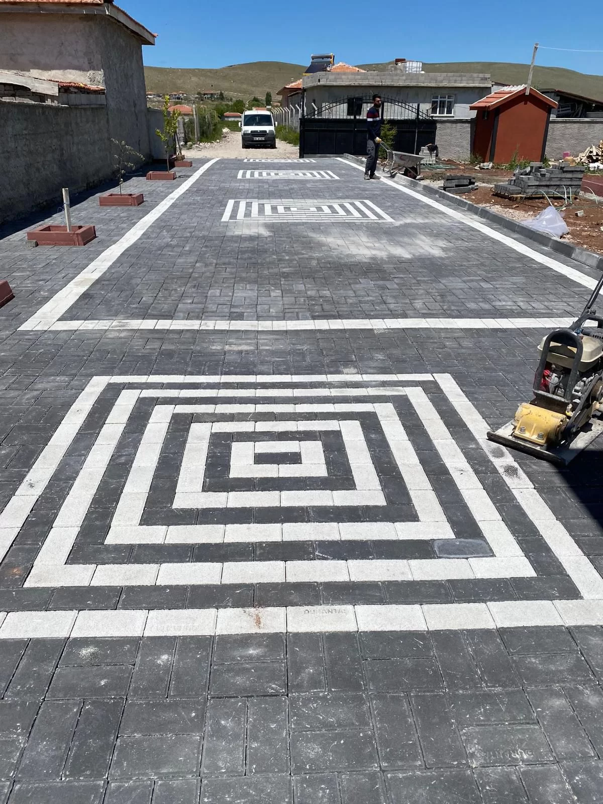 Etimesgut’ta Parke Taşı